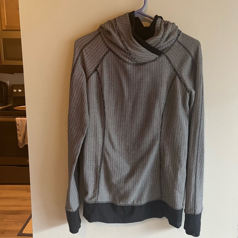 Lululemon Pullover